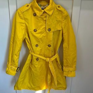 Gap trench coat in bright yellow size small
